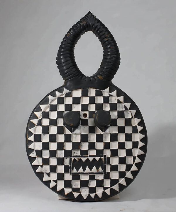 Monochrome Totem - Image 1
